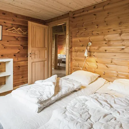 Holiday home 3 Bedroom Beautiful In Follenslev